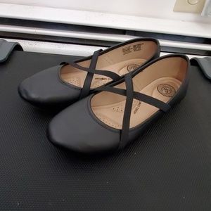 Ballet flats